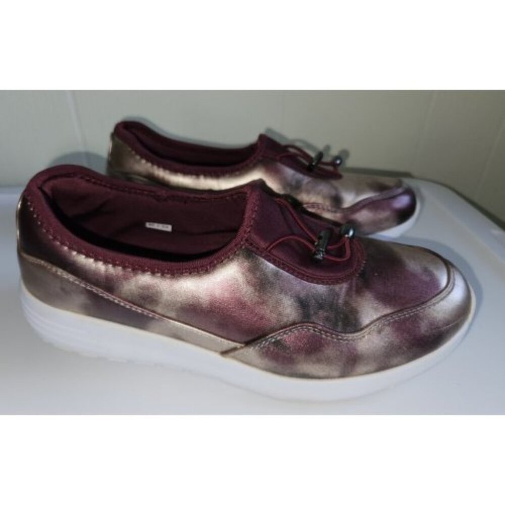 * CUSHION WALK Gold Wine Print Slip On Comfort Short Ladies Size 8 Memory Foam